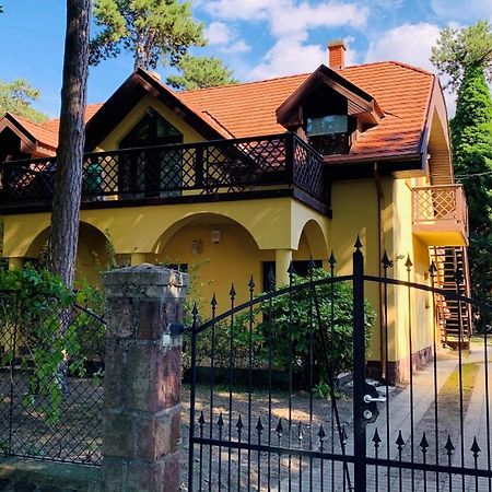 Villa B96 Siófok Exteriör bild